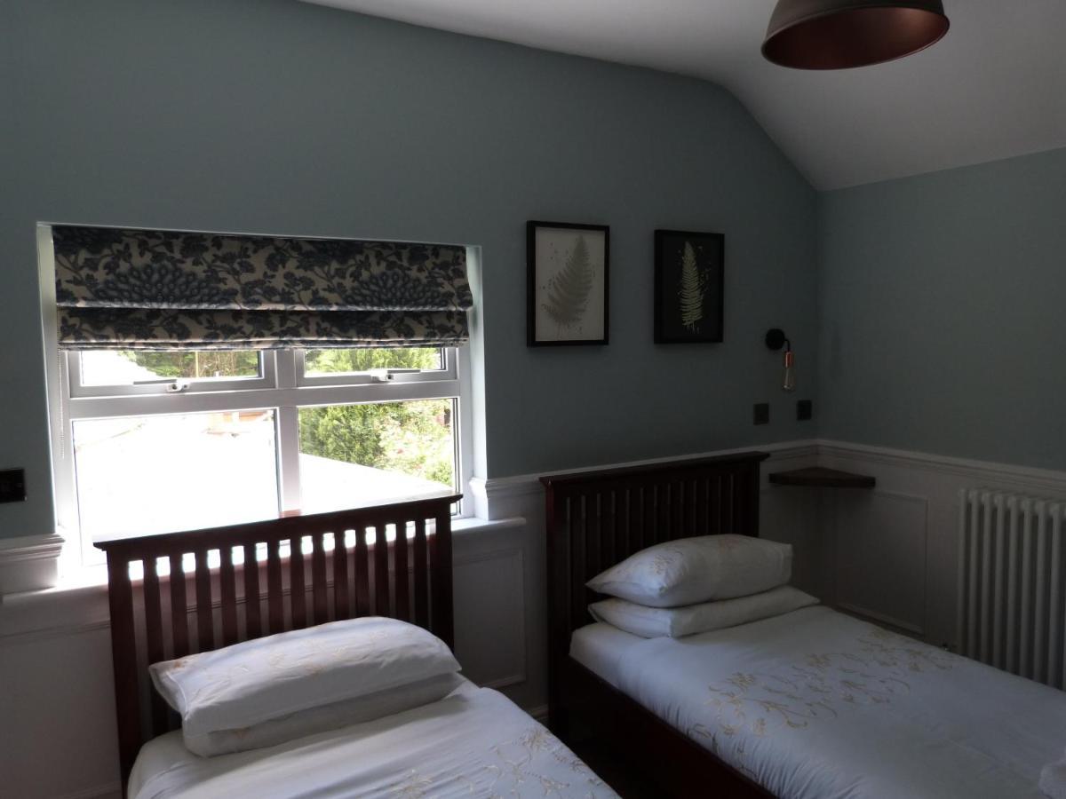 Twin Oaks Guest House 卡德纳姆 外观 照片