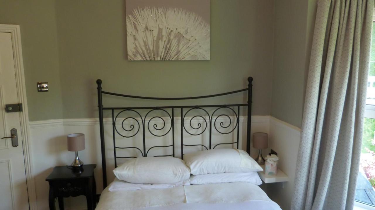 Twin Oaks Guest House 卡德纳姆 外观 照片