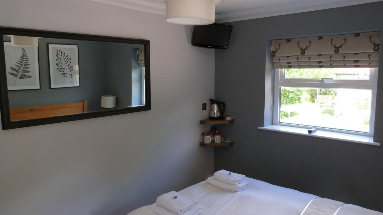 Twin Oaks Guest House 卡德纳姆 外观 照片
